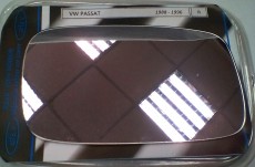 Стъкло за странично дясно огледало,за Vw PASSAT 88-96г.
Цена-12лв.